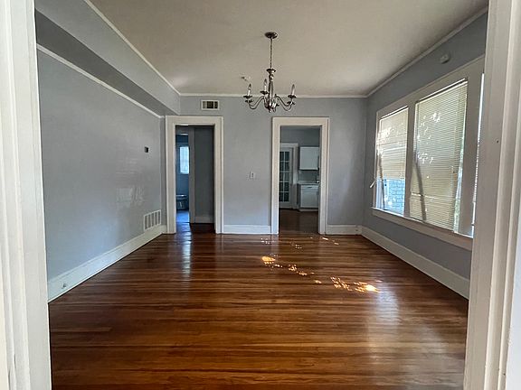 4th image of 5639 Worth St