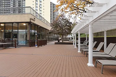 1 Bay Club Drive in Bay Terrace (Queens)