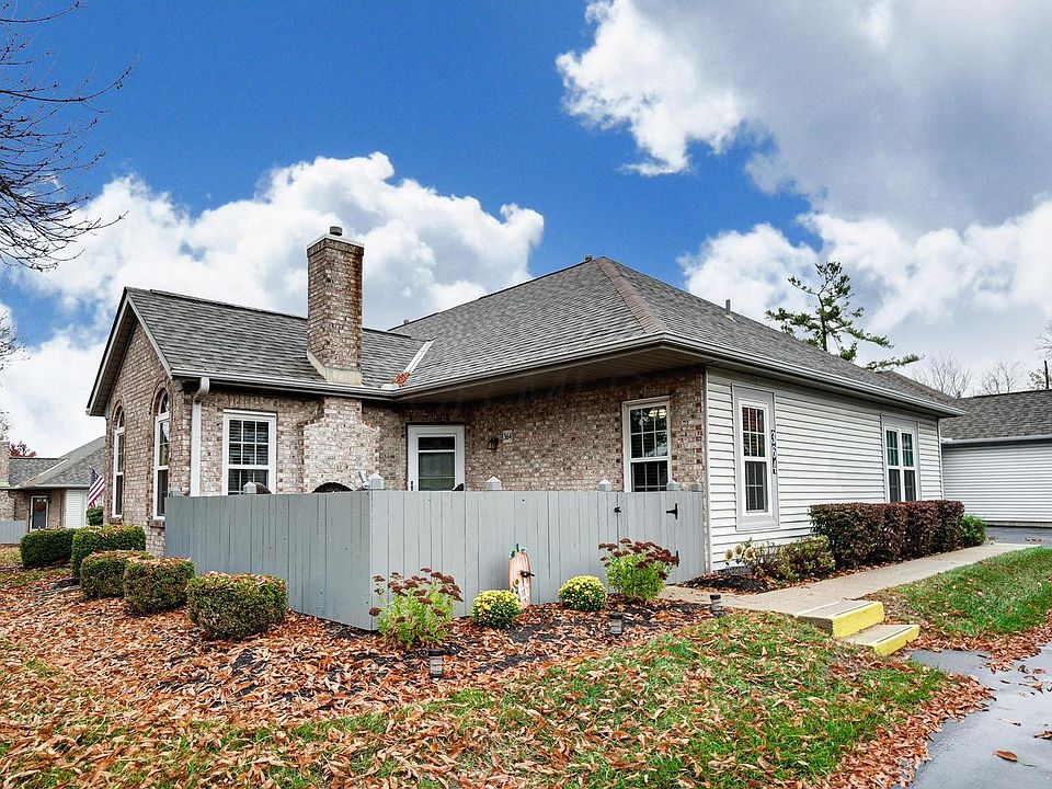 1st image of 364 Villa Oaks Ln