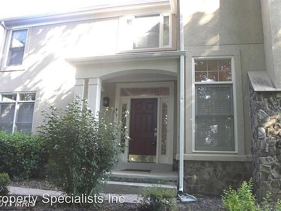 2nd image of 2909 Langholm Pl