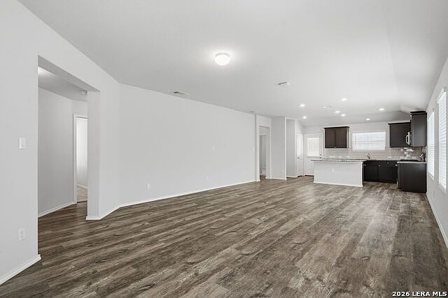 1st image of 10403 Midsummer Mdw