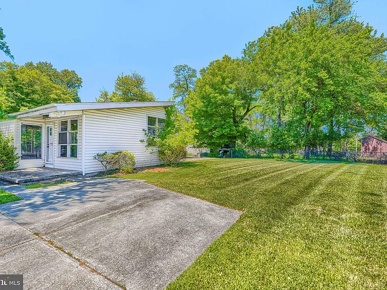 6901 Chippewa Dr — Photo 5