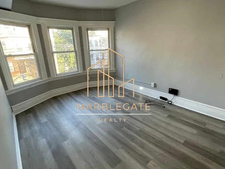 190 Seymour Ave #22 — Photo 5