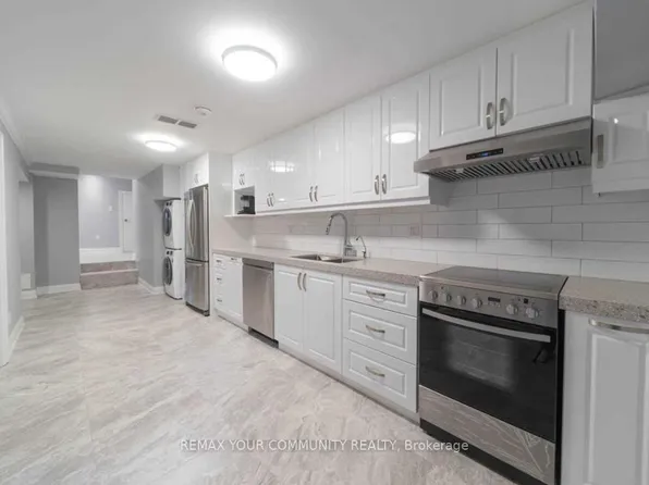 24 Sombrero Ct, Toronto, ON M9L 2M6