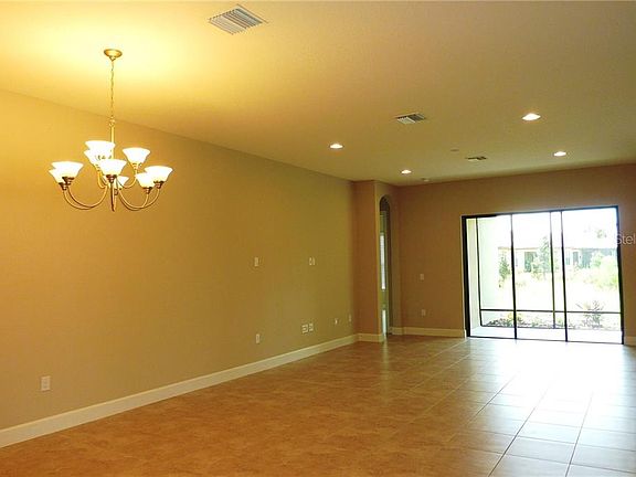 4th image of 20164 Umbria Hill Dr