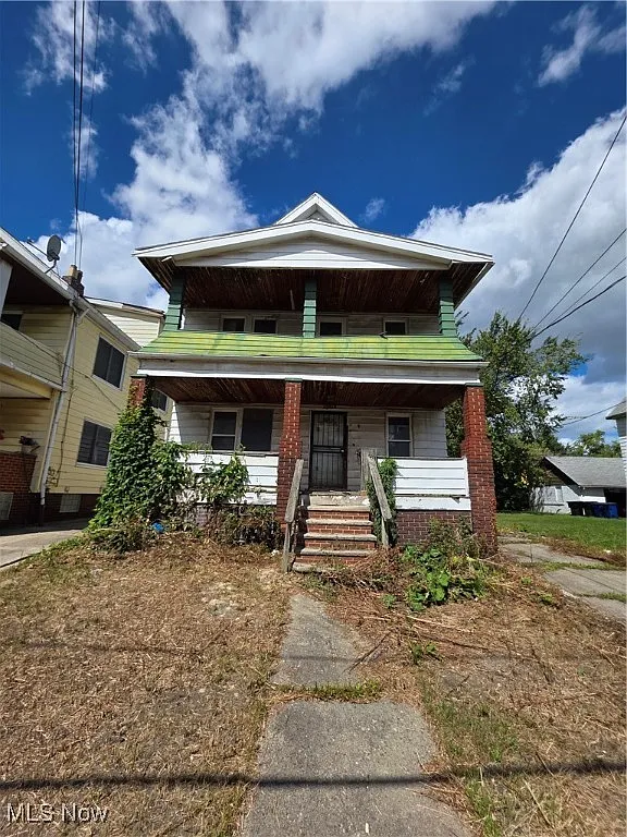 16519 Burnside Ave photo 1