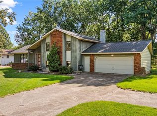 5915 Clement Dr, Lorain, OH 44053