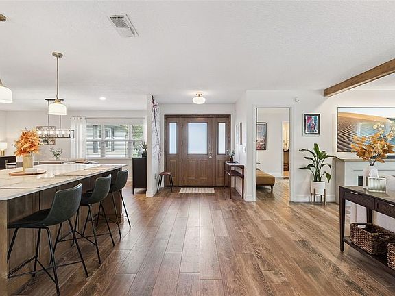 4th image of 8156 Caraway Dr