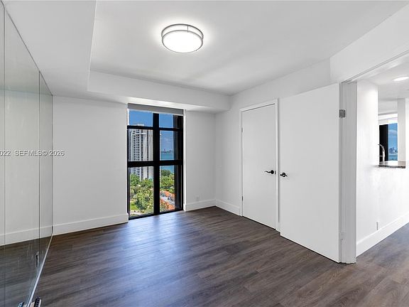 4th image of 1000 Quayside Ter APT 1702