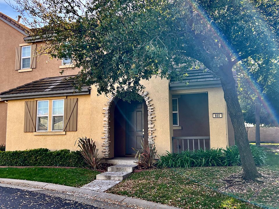 1st image of 660 Wapello Cir