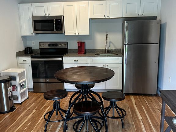 5th image of 282 Washington Ave #1