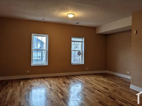 946 N Leamington Ave #2, Chicago, IL 60651
