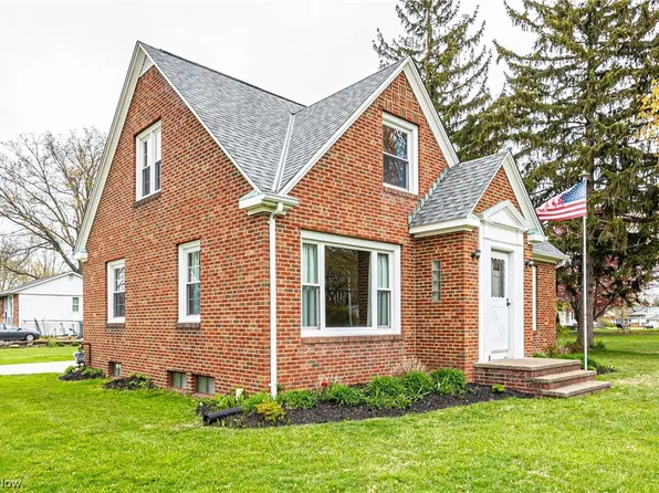 6835 Lake Rd, Madison, OH 44057