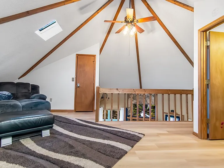 102 Mizzen Ct — Photo 5