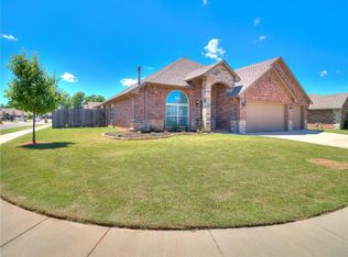 3613 Mustang Creek Cir, Yukon, OK 73099
