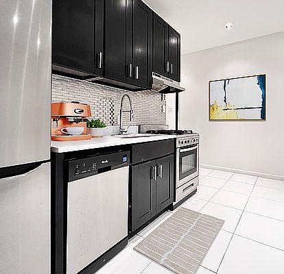 3rd image of 342 Manhattan Ave #6N