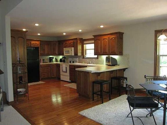 2nd image of 23 Kintyre Dr