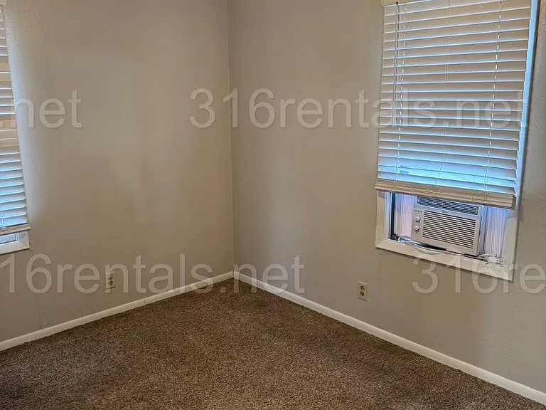 303 N Emporia St — Photo 6