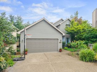 13431 Vermeer Dr, Lake Oswego, OR 97035