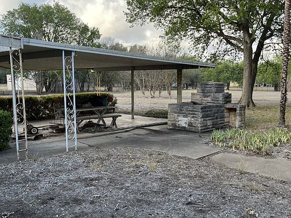 4th image of 1225 Jack Dr
