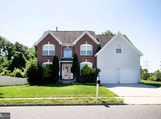 1 English Ivy Dr, Sicklerville, NJ 08081