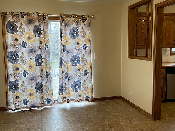5th image of 4016 NW Delwood Ct