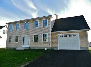 6 Woodbine Ave, Barrington, RI 02806