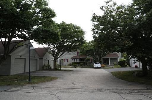 3rd image of 49 Arnold Ct #D