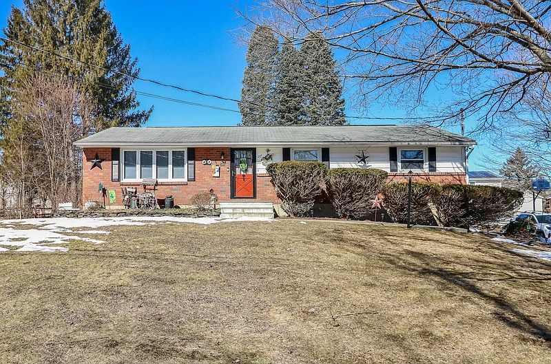 1st image of 27 Finneran Ln