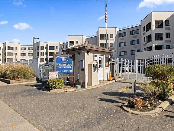 3rd image of 725 Miller Ave