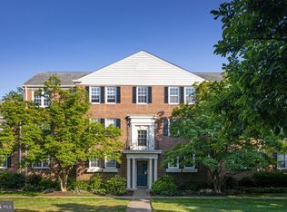 6702 W Wakefield Dr APT B2, Alexandria, VA 22307