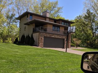 4577 Saddlewood Dr, Minnetonka, MN 55345