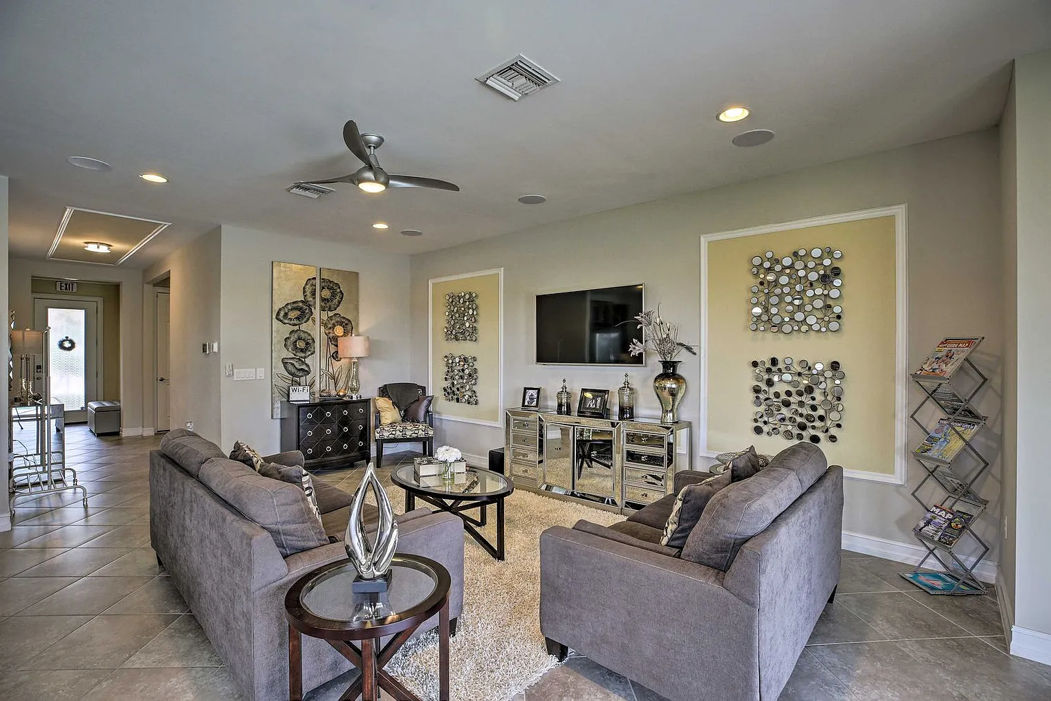 3 bed, 2.0 bath, 2023 sqft, $10,612 — Photo 4