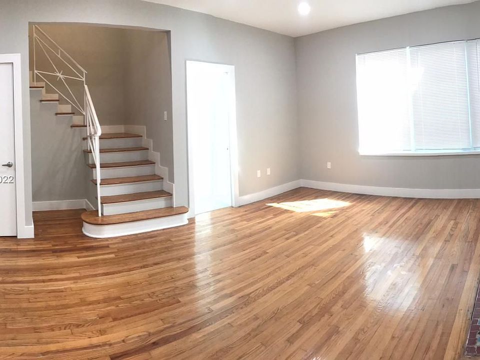 1st image of 2456 Flamingo Dr #2