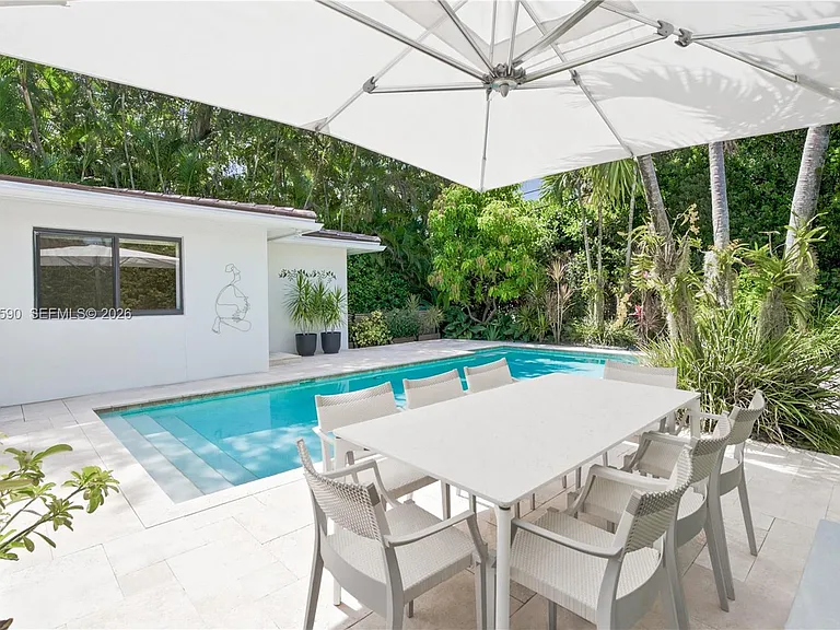 835 Malaga Ave — Photo 3