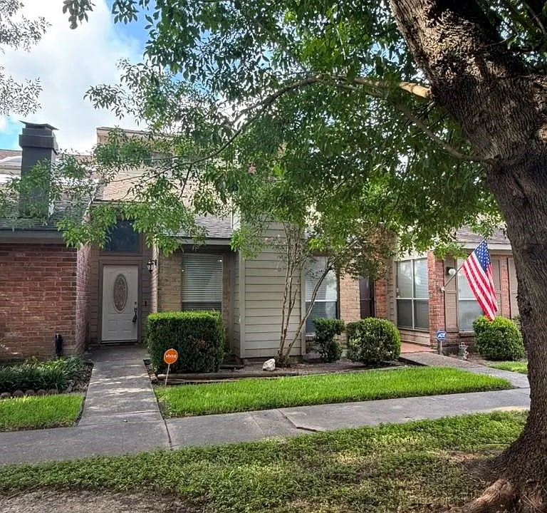 9314 Westwood Village Dr #24