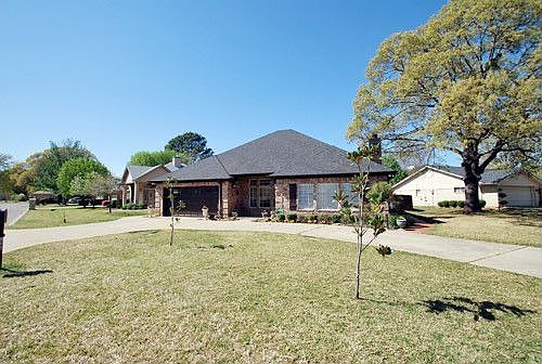 2nd image of 420 Amanda Ct