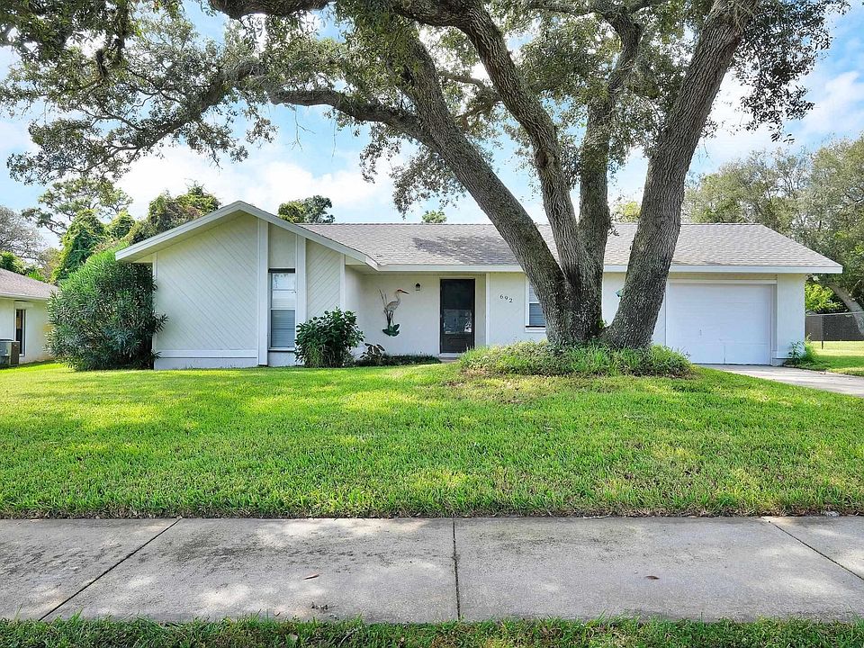 1st image of 692 Bahia Dr