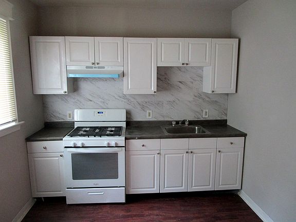 3rd image of 1300 Wagner Ave Floor 1