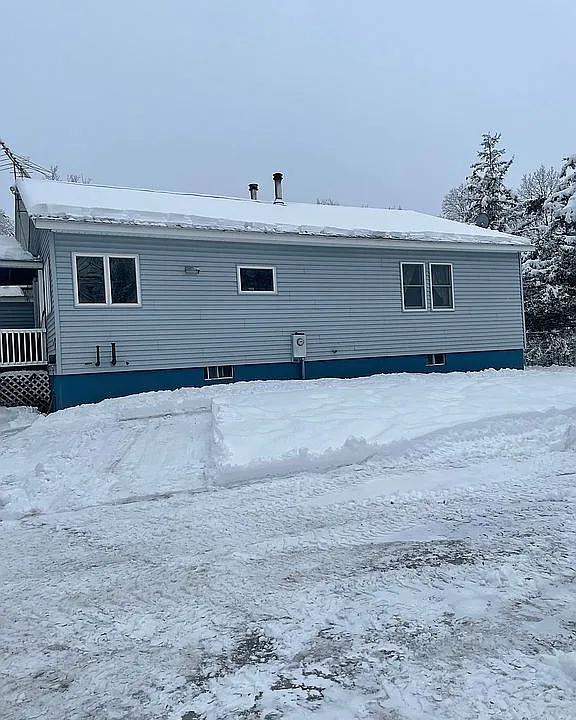 11079 State Route 22 — exterior photo