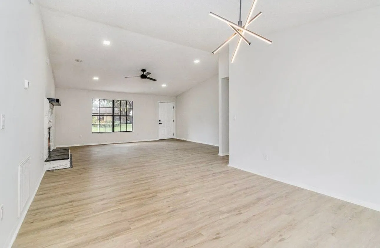 3 bed, 2.0 bath, 1592 sqft, $2,550 — Photo 3