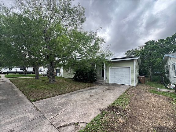 3rd image of 921 Ronald Dr