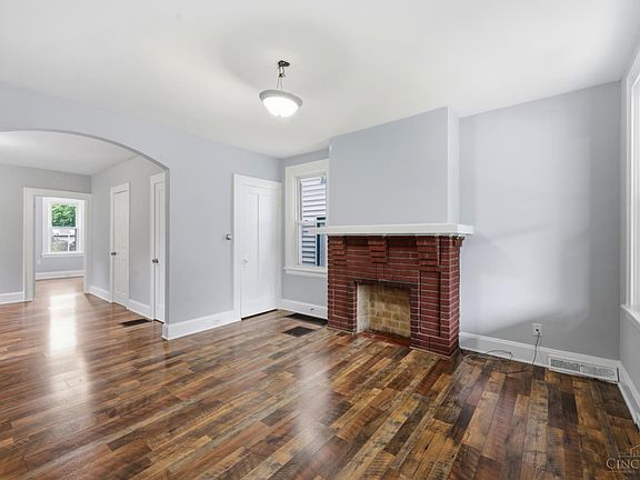 5th image of 1762 Williams Ave