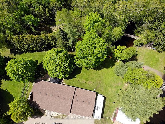 3rd image of 1017 Clement Lake Rd