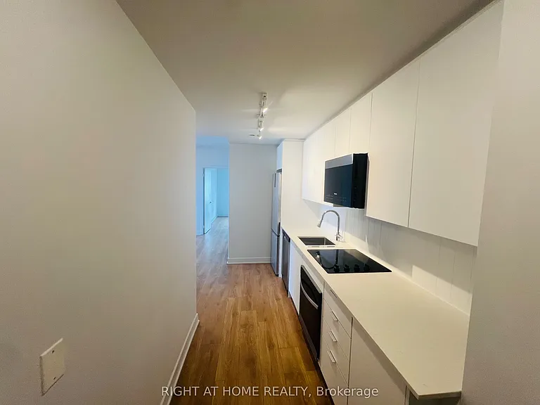 2920 Highway 7 Rd #2402 — Photo 11