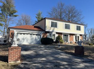 9401 Stacy Place Ln, Saint Louis, MO 63132