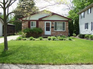 927 Fairview Ave, Rochester, MI 48307