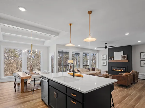 4820 Whisper Ct, Columbia, MO 65203