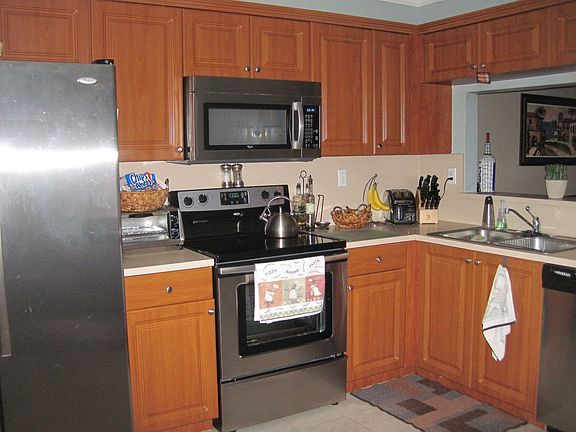 Kitchen-when you enter to your left