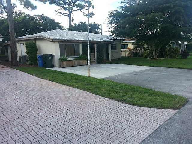 1st image of 4641 NE 5th Ave